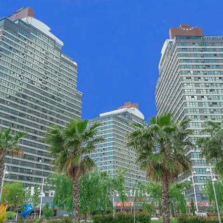 Lux Apartmint In E5 Delta Delux Διαμέρισμα *